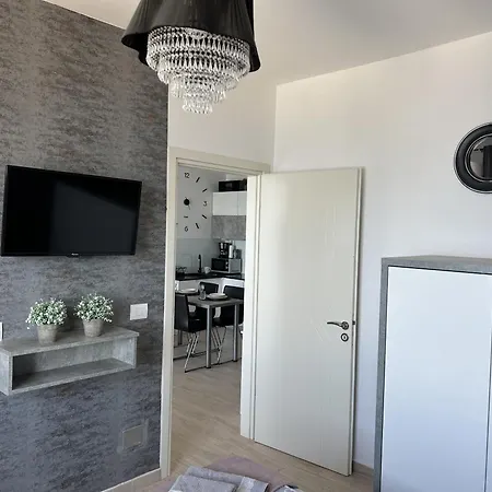 Luxury 286 * Saranda